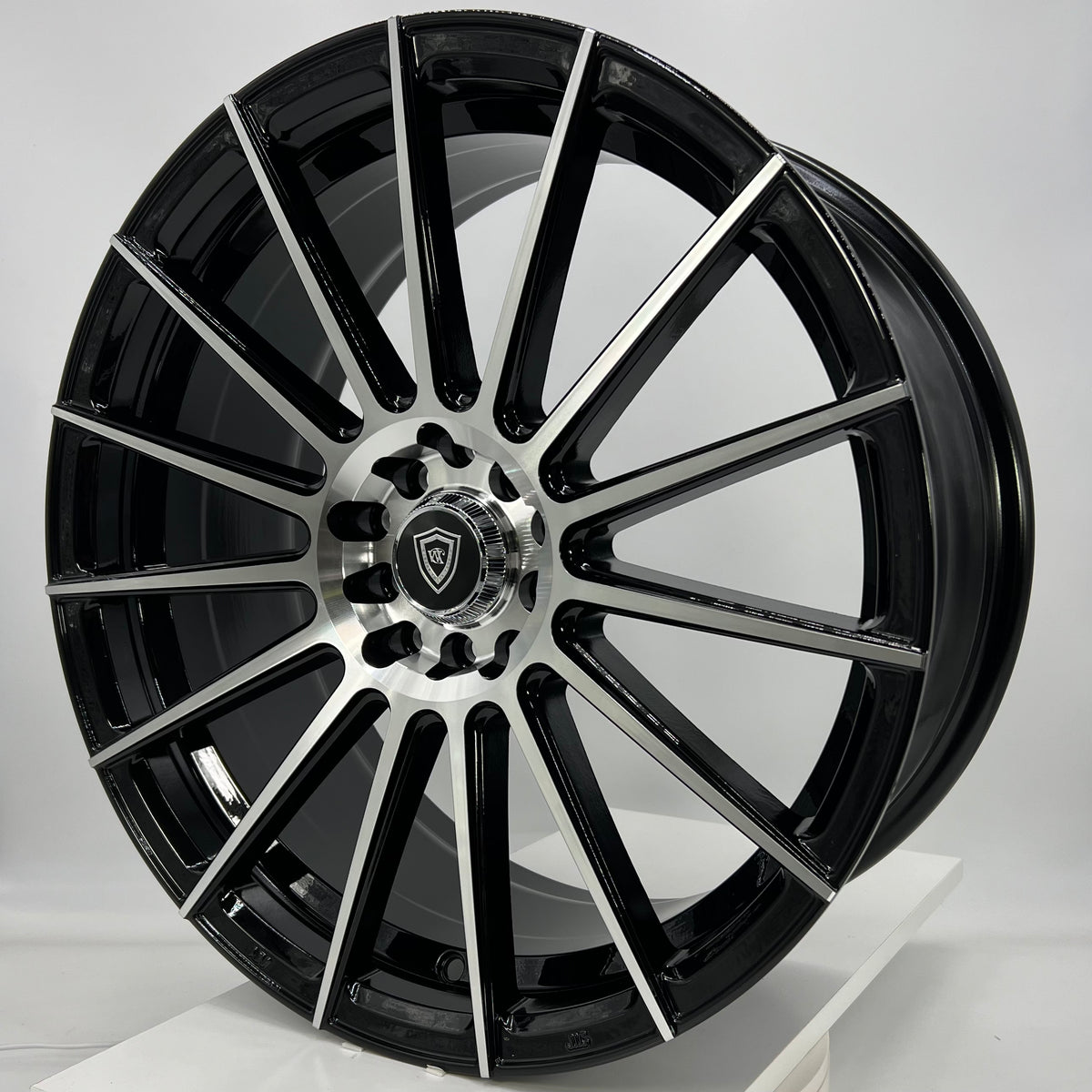 White Diamond Luxury Wheels - W3193 Gloss Black Machined Face 18x8 ...